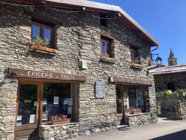 Epicerie Les touristes Besse-en-Oisans