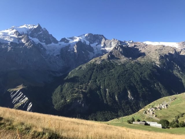 vue sur la Meije depuis les hameaux de La Grave