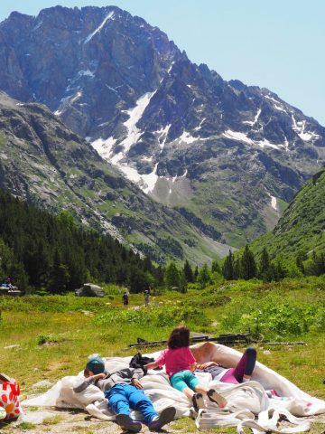 détente en famille au refuge du carrelet