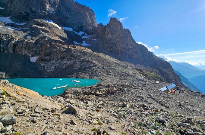 Refuge et lac du Pavé