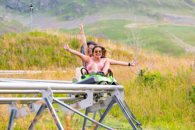 Luge sur rail amis