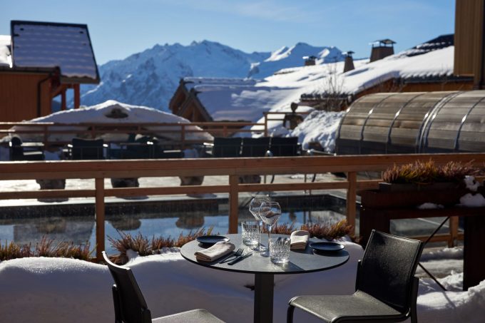 Ferme d’Hubert – terrasse hiver – hôtel Grandes Rousses – Alpe d’Huez (3).jpg