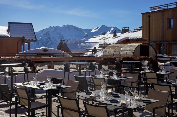 Ferme d’Hubert – terrasse hiver – hôtel Grandes Rousses – Alpe d’Huez (3).jpg